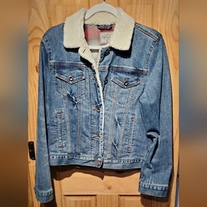 ✨️Denim Jean Jacket shearling collar fully lined size S✨️